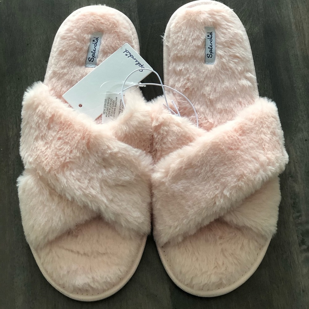 NWT Splendid Faux Fur Crisscross Slippers in Pink, Size M/L